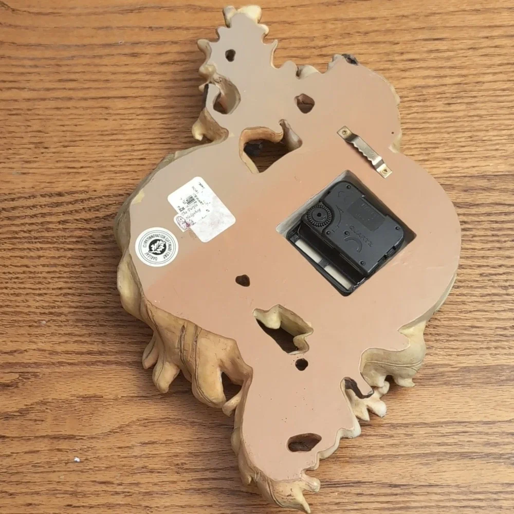 1997 Innovation Vancouver OakLeaf Face Collection Fall Decor Wall Clock